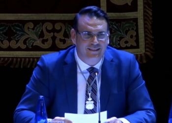 Rafael García Berenguer firma los nombramientos de su equipo de Gobierno