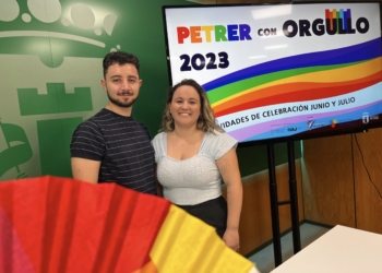 Petrer desplegará una bandera gigante hecha de ganchillo para celebrar el Orgullo LGTBI