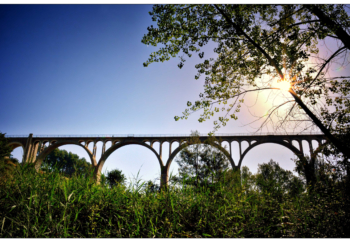 Un paseo a través de puentes y túneles