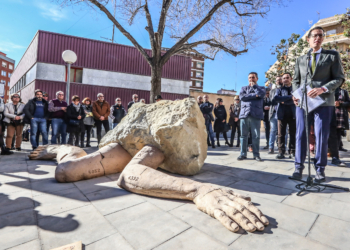 En 2018 se inauguró esta obra homenaje a los ciudadanos eldenses deportados a los campos de concentración durante la Segunda Guerra Mundial | Jesús Cruces