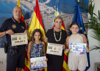 Neus Gil y Alejandra Escobedo ganan el concurso de dibujo “Me muevo con seguridad” del Parque Infantil de Tráfico