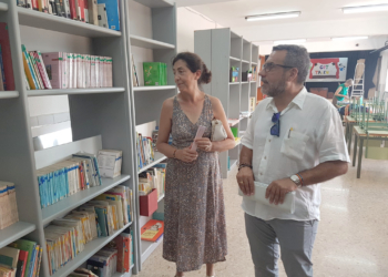 Educación inicia una ronda de visitas a colegios e institutos para conocer sus necesidades