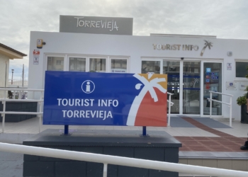 Turisme refuerza el servicio Tourist Info este verano con más de 35 oficinas y puntos de atención adicionales