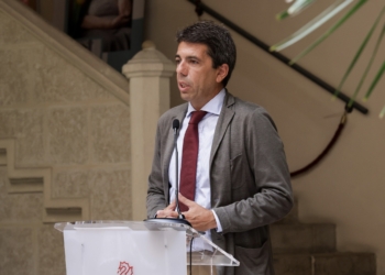 Mazón anuncia una reducción de cargos políticos en el nuevo Consell que supondrá un ahorro de 3 millones de euros en toda la legislatura