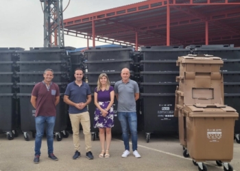 El Consorcio entrega 100 contenedores para mejorar la dotación municipal de recogida de material orgánico y rechazo