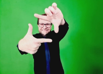 «Empecé escribiendo historias e involucrando a amigos para grabarlas»