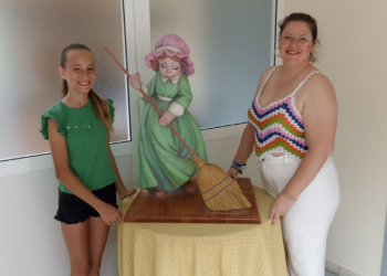 «Las Hogueras de San Vicente son muy familiares y variopintas» S. Baeza