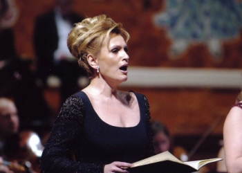 «Cada obra que interpreto me aporta algo nuevo a mi vida»