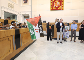 La Diputación respalda un año más el programa ‘Un verano en paz’ que acoge en Alicante a 37 niños saharauis