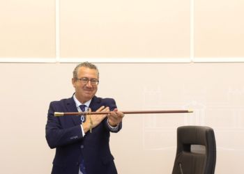Toni Pérez recibe la vara de mando como nuevo presidente (21 de julio).