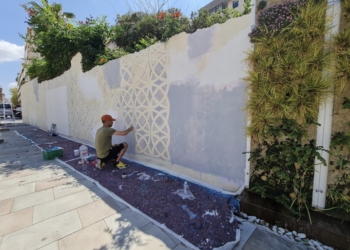 Elda inicia la creación de un trampantojo de estilo mudéjar en la Plaza del Zapatero