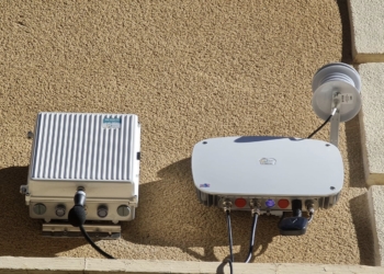 Elda reduce la brecha digital y mejora la gobernanza con dos programas destinados a garantizar la ciberseguridad y la gestión de datos