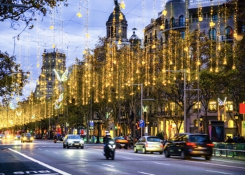 Las grandes festividades cambian los patrones de contaminación lumínica a escala global