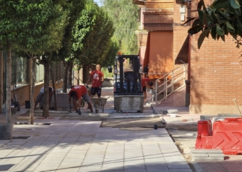 Elda mejora la accesibilidad en el barrio de Almafrá a través de la renovación de más de 800 metros cuadrados de acera