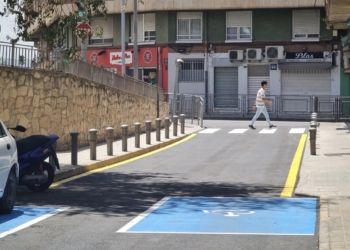 Elda mejora la accesibilidad y el asfalto de la calle Manuel Morales