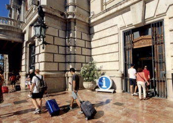El turismo italiano, neerlandés y británico es el que más visita València en 2023