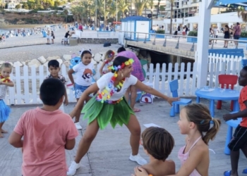 La biblioplaya del Albir celebró con una fiesta, el fin de de verano
