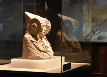 Elche solicita una reunión urgente con el ministro de Cultura para conocer la situación actual de la Dama de Elche