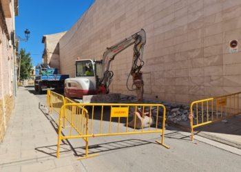 Elda inicia los trabajos de remodelación de la calle Independencia