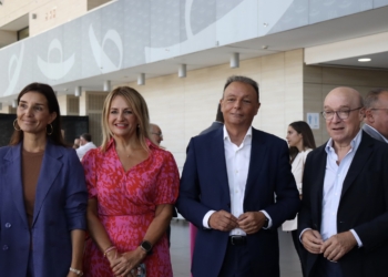 Nuria Montes anuncia a los empresarios la creación de una “ventanilla única real para las pymes” en la Generalitat