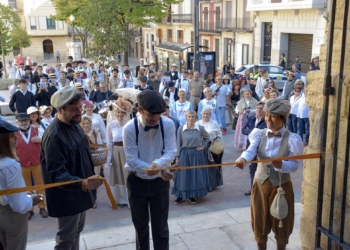 Alcoy se llena el fin de semana con la Feria Modernista y las finales de la Lliga Valenciana de Baloncesto