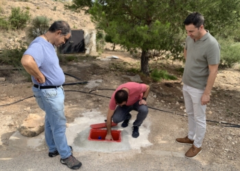 Medio Ambiente instala tres puntos hidrantes en la Sierra de Crevillent
