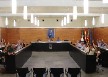 San Vicente aprueba una nueva ampliación de la plantilla del área de Derechos Sociales