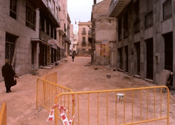 El Archivo Municipal “Clara Campoamor” rememora la inauguración de la Plaza de la Constitución