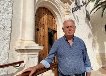 «Los villeneros en fiestas entran, la miran y sueltan su lagrimilla»