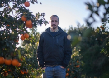 «La edad media de los trabajadores del campo está en sesenta y cinco años»