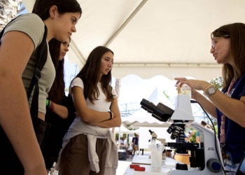 Solo el 30 % de la investigación universitaria está dirigida por mujeres