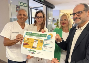 Enfermeras ayudarán a los mayores de Petrer a emplear sus móviles para las citas y el seguimiento de los tratamientos