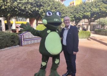 La rana del comercio oriolano animará las compras en los establecimientos de Orihuela