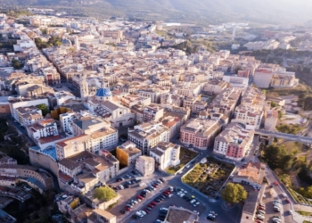 Alcoy colaborará con la Generalitat para combatir los alojamientos turísticos ilegales