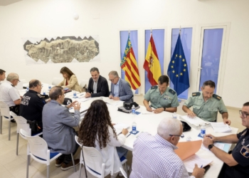 La Junta de Seguridad se celebra en l’Alfàs y aprueba el dispositivo de vigilancia especial de las Fiestas del Crist