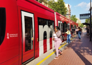 La Generalitat mantiene todos los descuentos vigentes en el transporte público