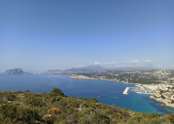 Cap d’Or y el sendero hacia la torre vigía