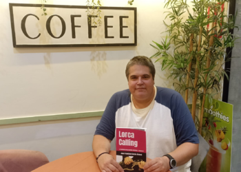 «Esta saga comenzó con un relato sobre la movida madrileña»