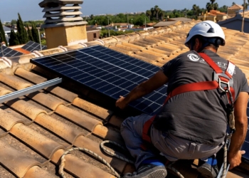 El Ivace recibe más de un millar de solicitudes para implantar energías renovables de uso térmico en las viviendas de la Comunitat