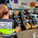 La Policía detiene a ocho personas y decomisa más de 1.700 productos falsificados