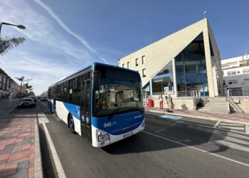 La Generalitat aumenta a veinte frecuencias diarias la línea La Nucía-Benidorm