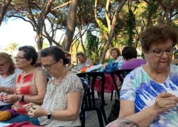 «Tejer tus propias prendas te da una libertad creativa total y es muy gratificante»