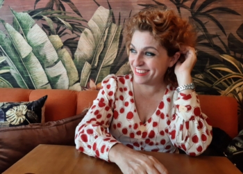 «Escribir es mi forma natural de comunicarme»