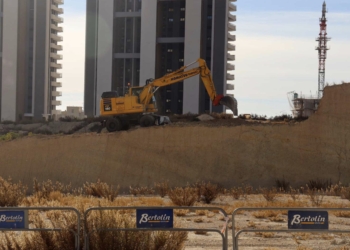 La nueva pista de atletismo de Benidorm comienza a tomar forma
