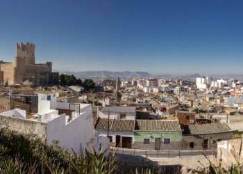 Villena descubre un posible refugio aéreo de la Guerra Civil en la calle Menéndez Pelayo