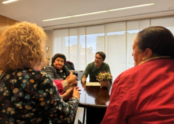 Pascual se compromete a iniciar en febrero el programa de talleres gratuitos para mayores de 60 años de San Vicente