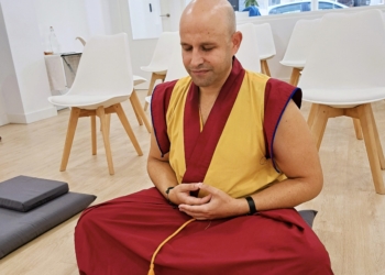 «Solo encontraremos la paz cuando la busquemos en nuestro interior»