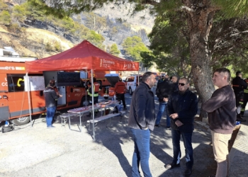 El Alcalde de Altea agradece el buen trabajo realizado por los efectivos que han participado en la extinción del incendio