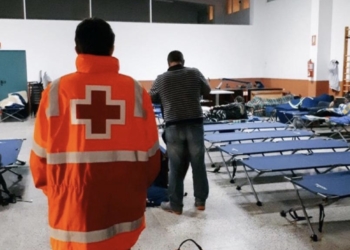 Alicante refuerza la atención a las personas sin hogar ante la bajada de las temperaturas