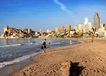 Benidorm recoge 540 toneladas de residuos en sus playas en 2023